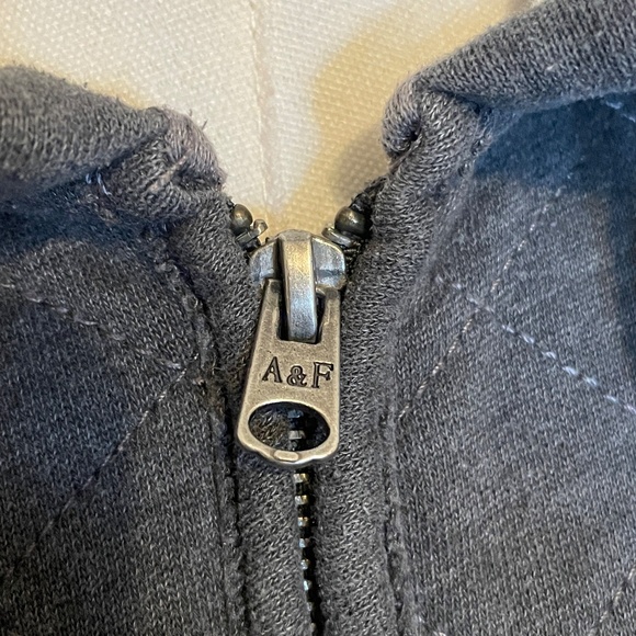 Abercrombie Fitch Bella Sherpa Lined Zip Hoodie Womens M Gray Quilted Y2K Preppy - Picture 4 of 13